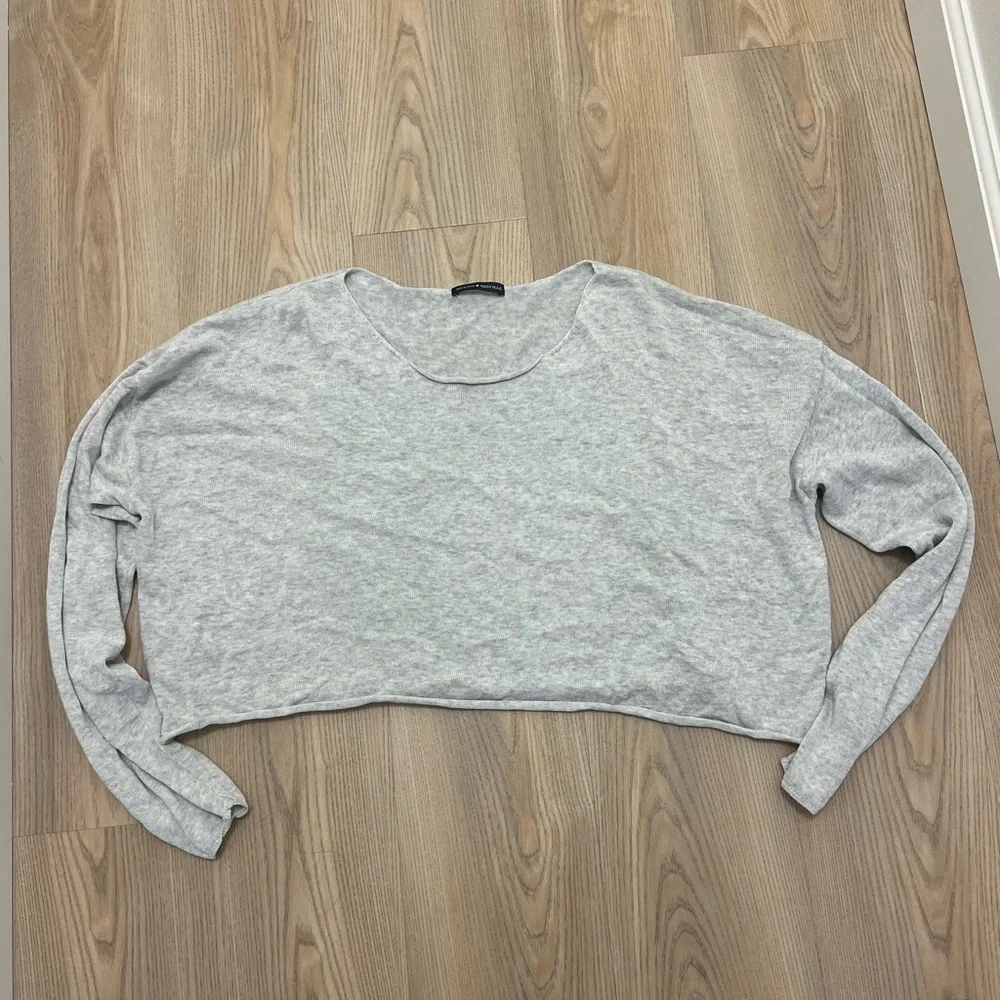 Brandy Melville, Cameron Cropped Sweater In Gray - Picture 2 of 2